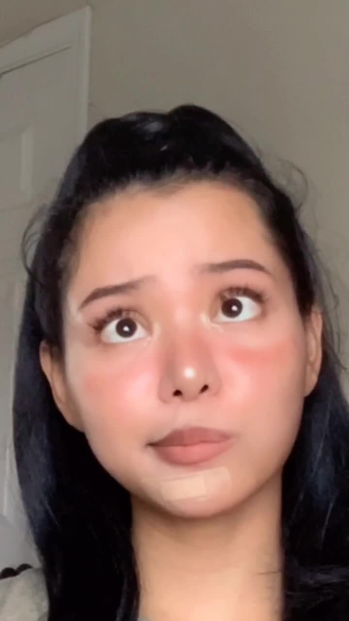 Bella Poarch M to the B